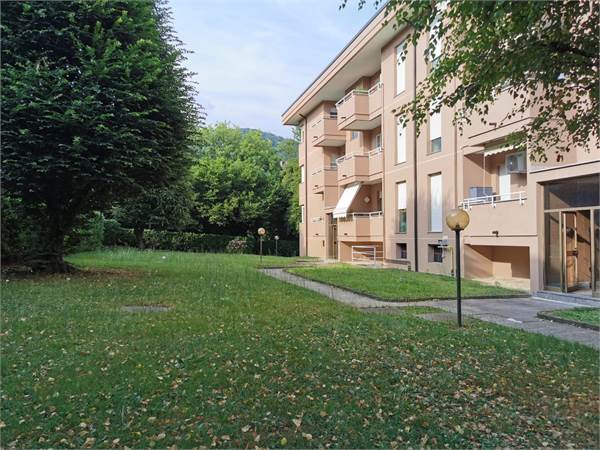 QUADRILOCALE