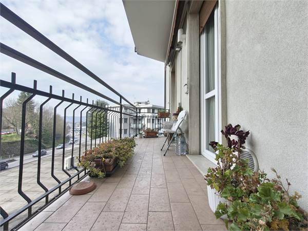 2 locali in vendita a Lipomo