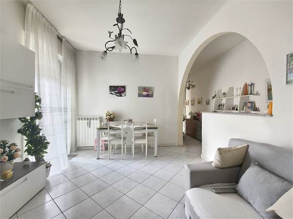 2 locali in vendita a Lipomo